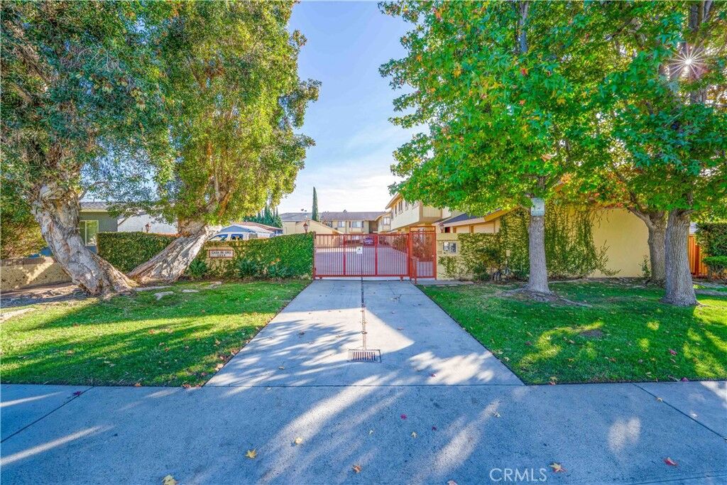 Property Photo:  1510 W 146th  CA 90247 