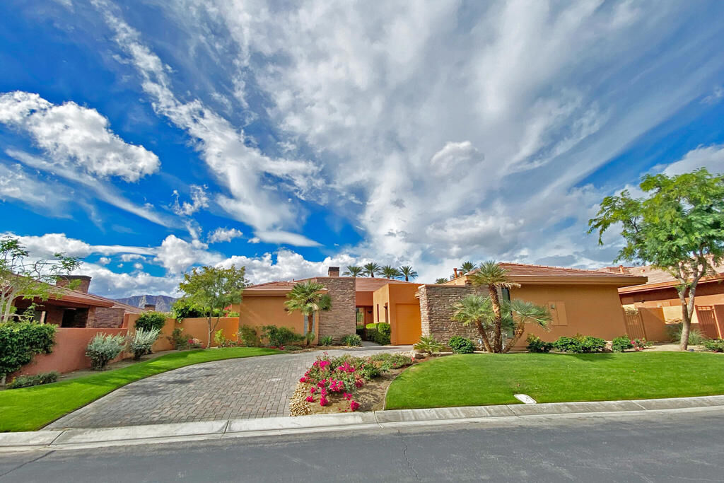 Property Photo: 79900 De Sol A Sol CA 92253