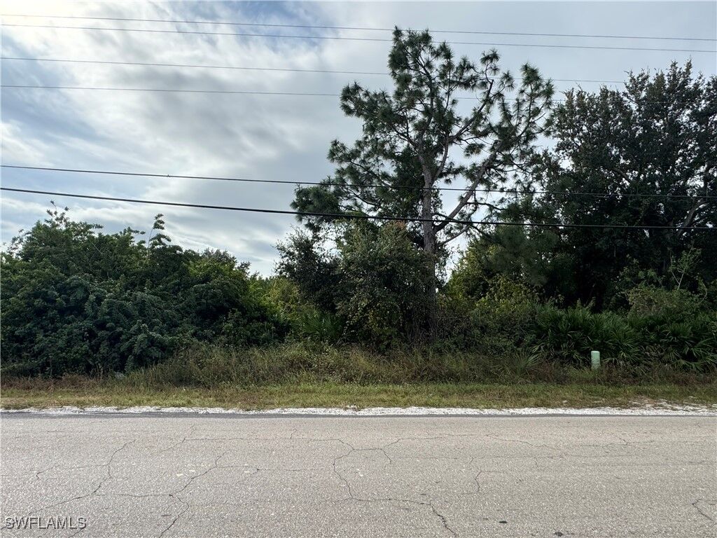 Property Photo: 3005 8th Street SW FL 33976