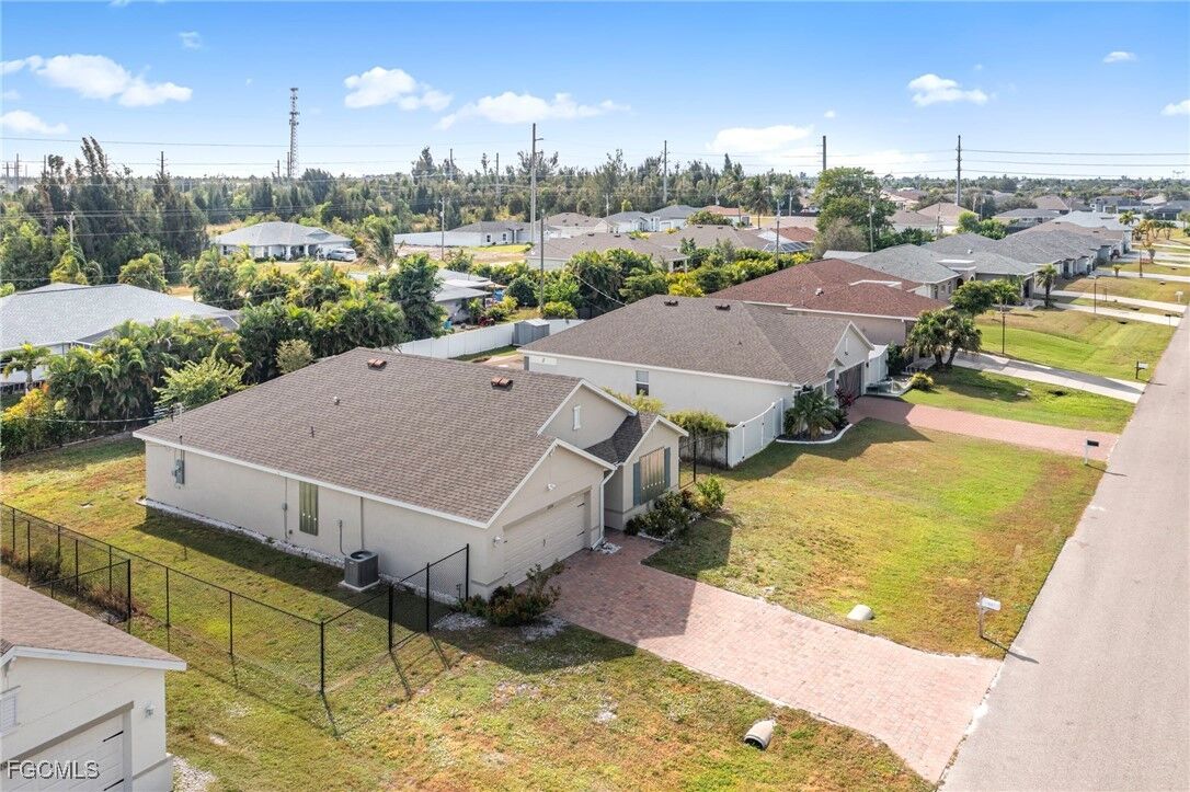 Property Photo: 2224 SW 3rd Terrace FL 33991