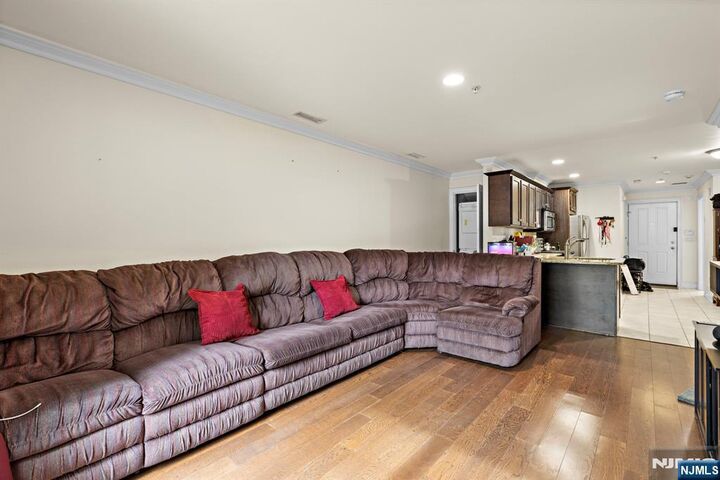 1625 Paterson Plank Road 9  Secaucus NJ 07094 photo