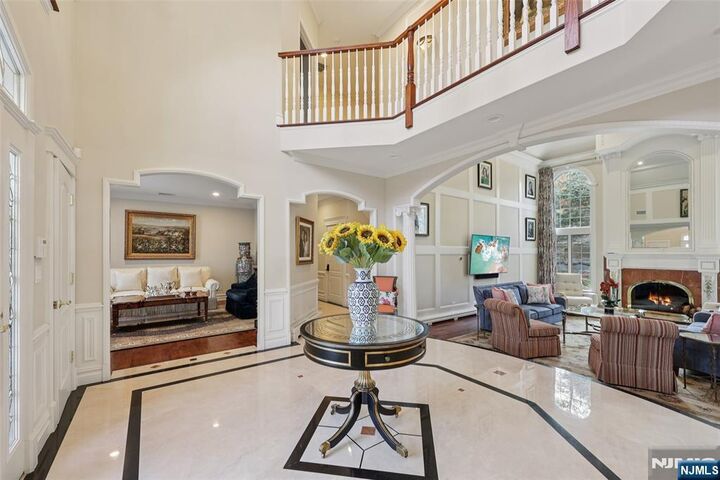 Property Photo:  14 Henion Garden  NJ 07430 