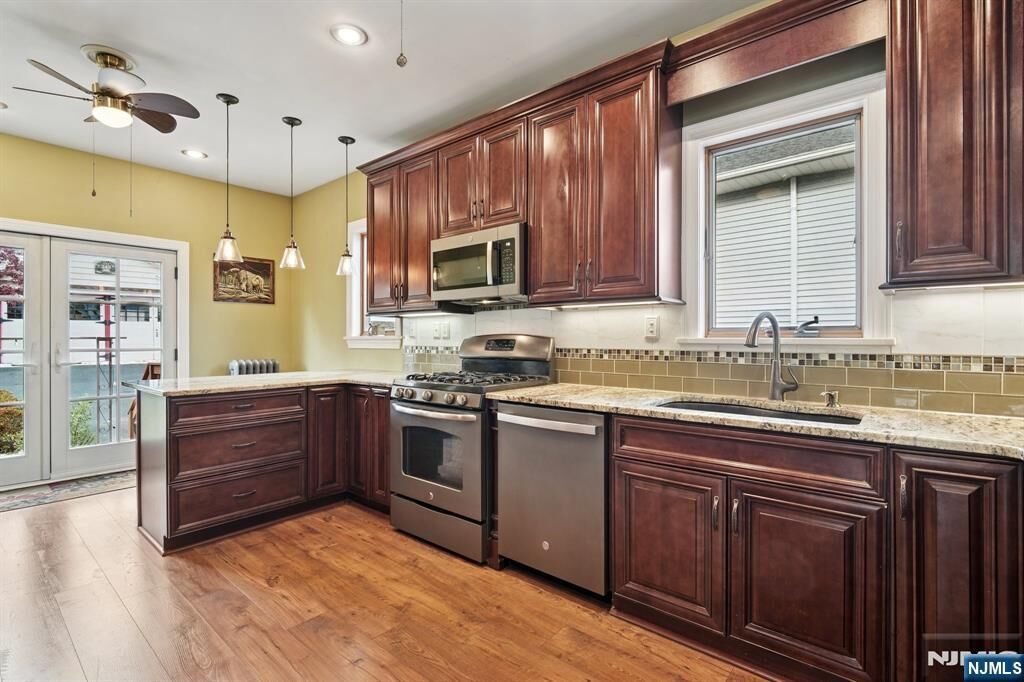 Property Photo:  245 Cliff Street  NJ 07075 