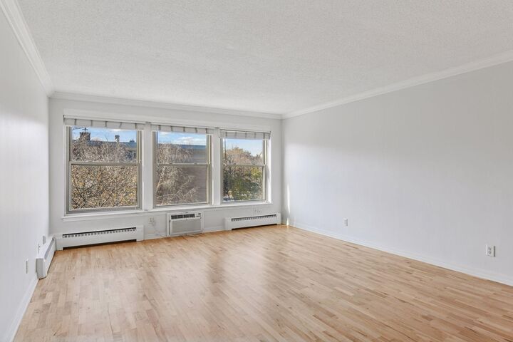 Property Photo:  821 Douglas Avenue 304  MN 55403 