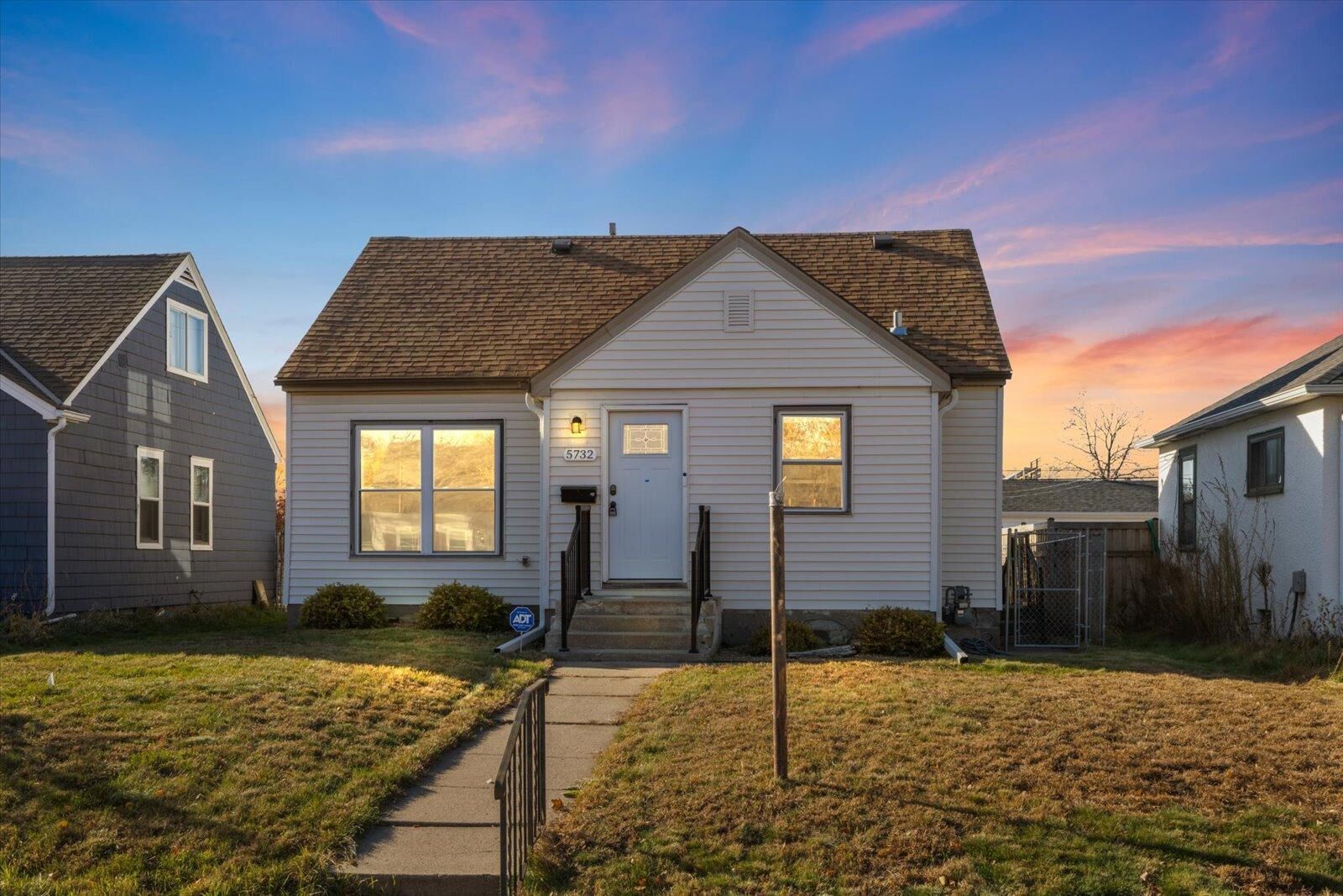 Property Photo:  5732 Longfellow Avenue  MN 55417 