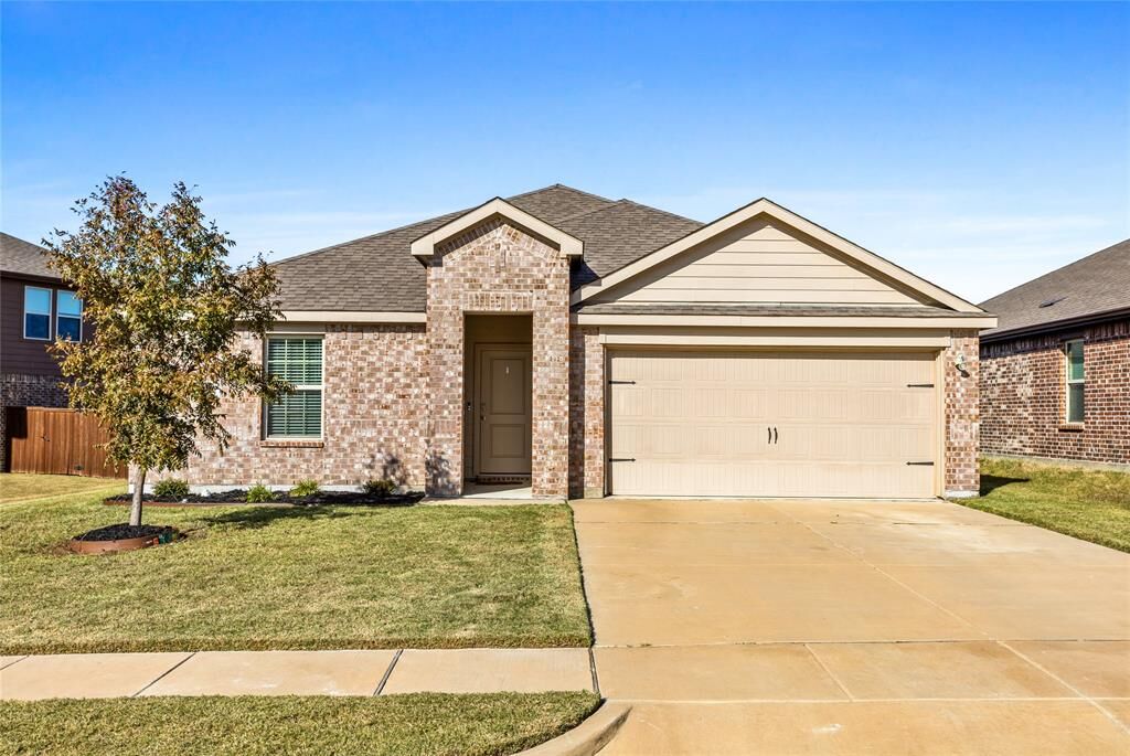 Property Photo: 709 Fueller Drive TX 76227