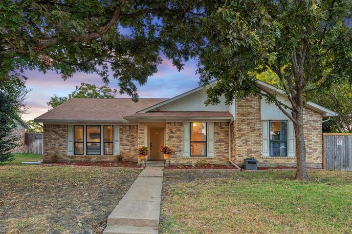 Property Photo: 801 Whitehall Drive TX 75023