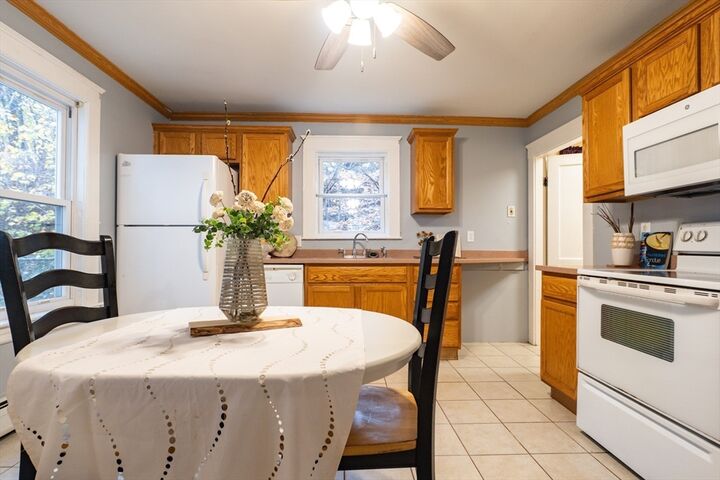 Property Photo:  60 Cliff St  MA 01420 