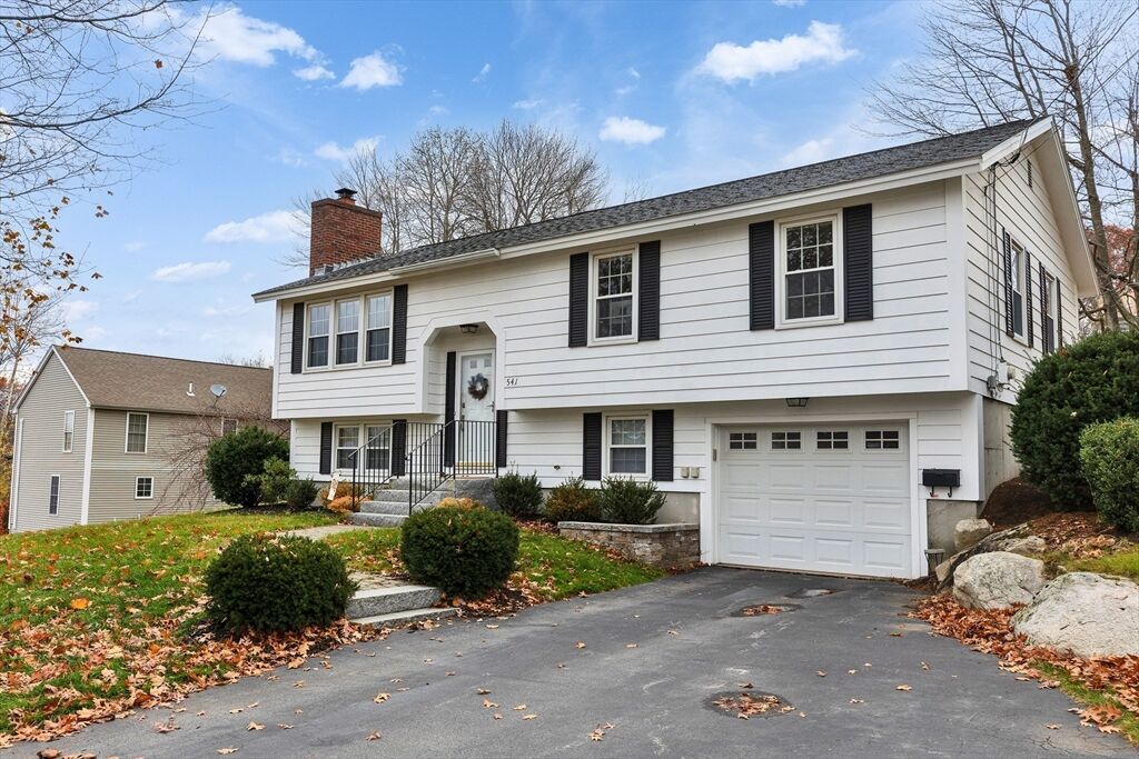 Property Photo:  541 Pickering Street  NH 03104 