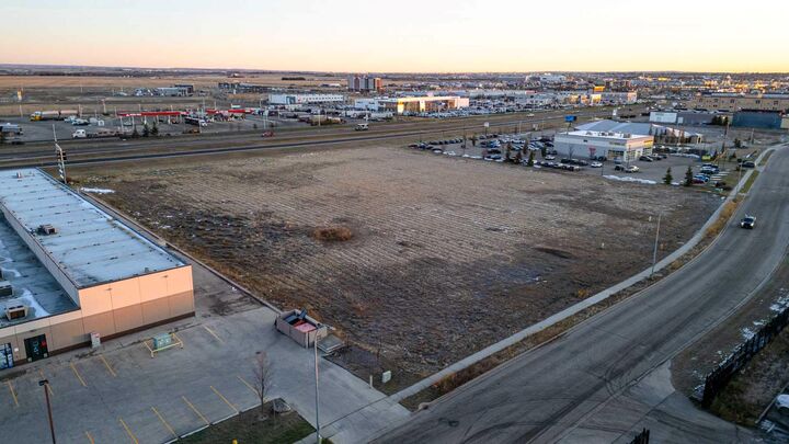 Property Photo: 11902 99 Avenue AB T8W 0C7