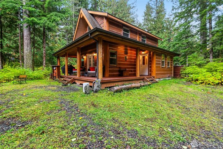 Property Photo:  21004  Pinnacle Road  WA 98244 