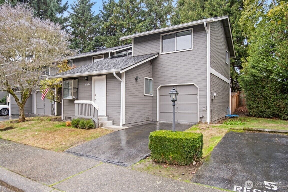 Property Photo:  11254 NE 131st Lane  WA 98034 