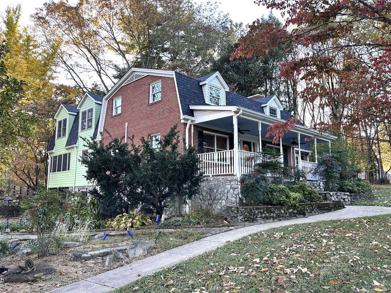 Property Photo:  2037 Middle Bridge Road  KY 42103 