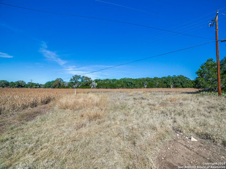 Property Photo:  475 Oakridge Lane  TX 78063 