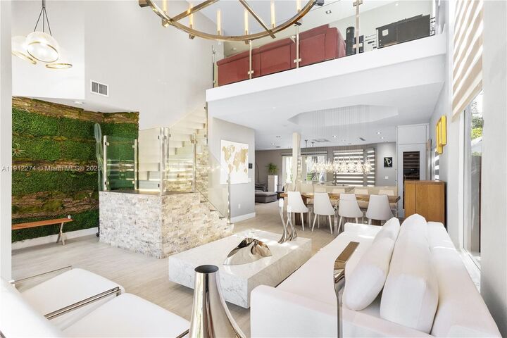 Property Photo: 5869 NW 112th Ct FL 33178