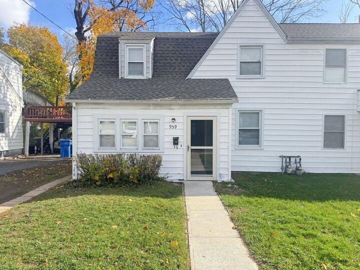 959 Winchester Avenue  Hamden CT 06517 photo