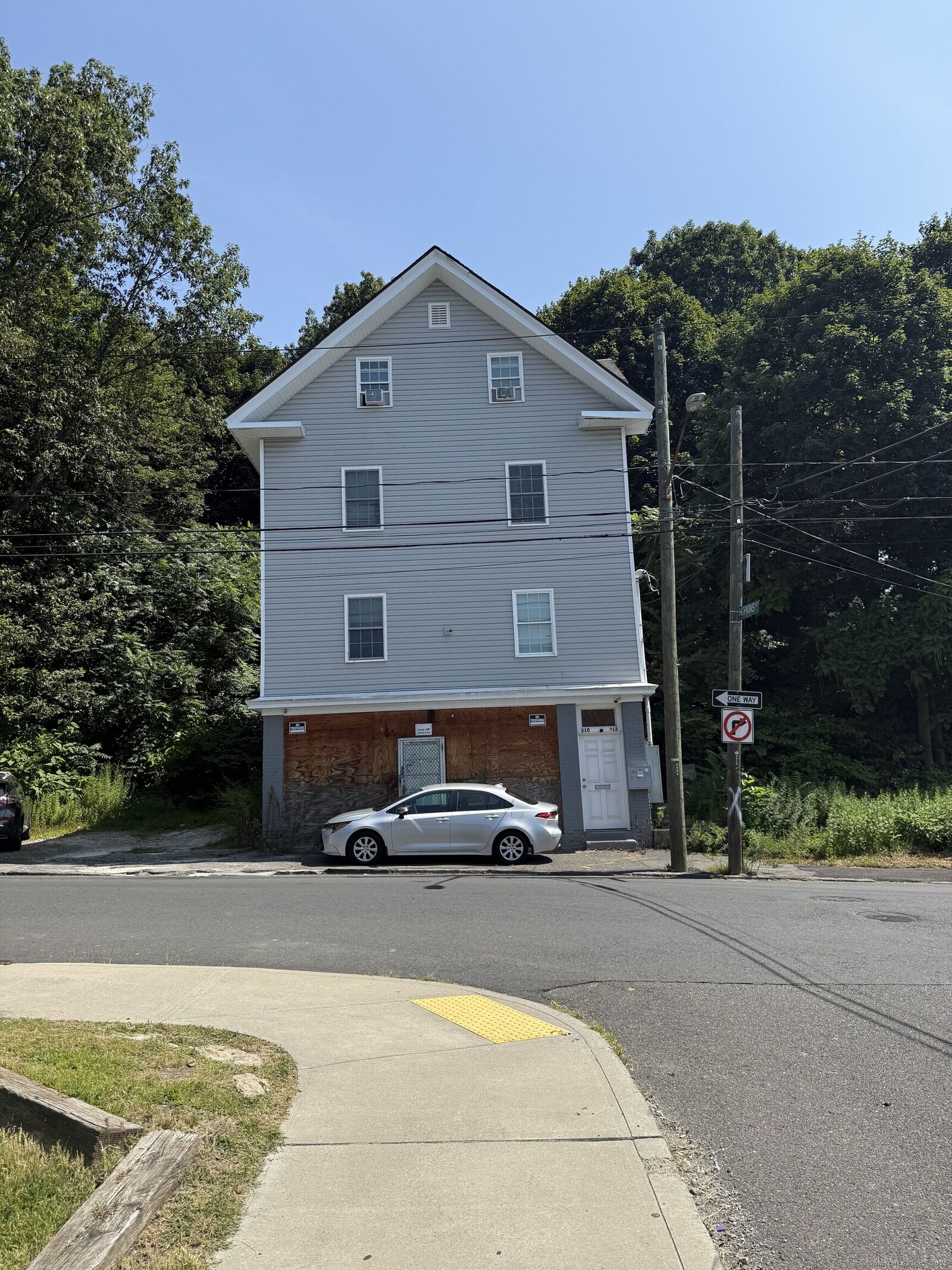 Property Photo:  210 Bishop Street  CT 06704 