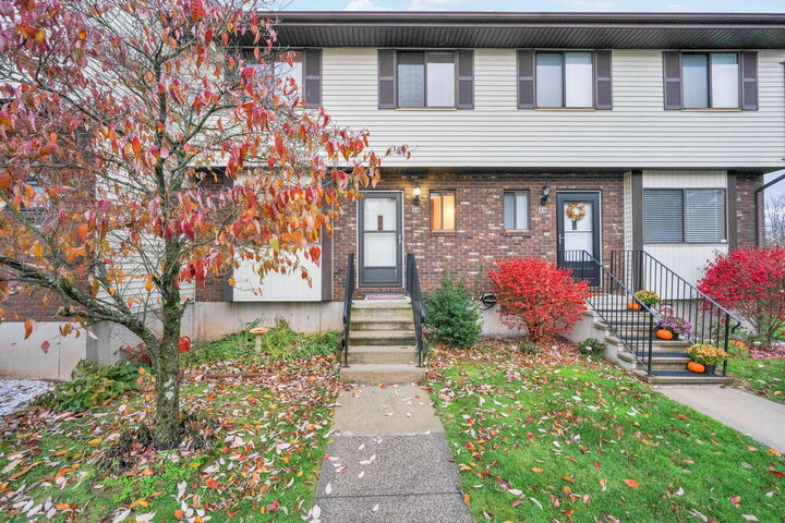 Property Photo: 38 Robin Brook Drive 38 CT 06111