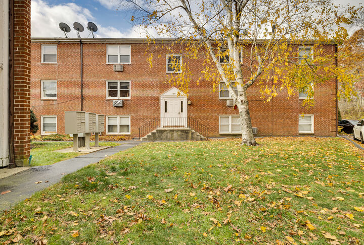 Property Photo:  113 Niles Hill Road F  CT 06320 
