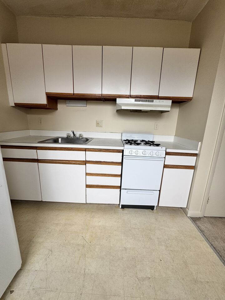 Property Photo:  27 Congress Street 301  CT 06114 