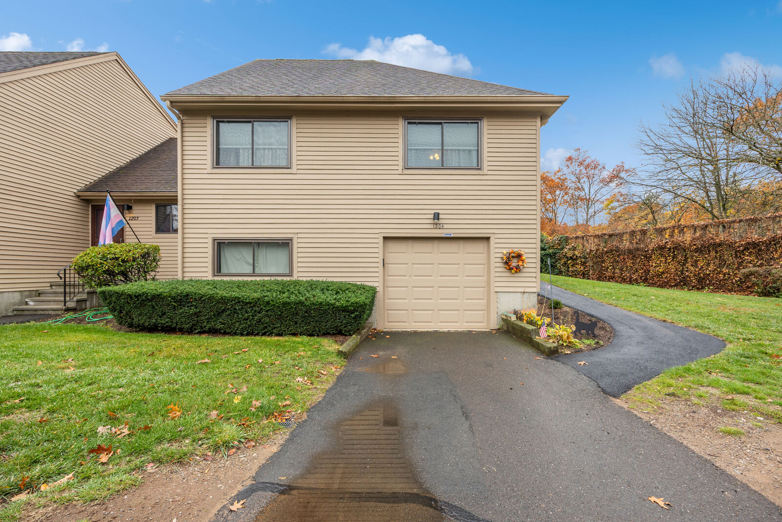 Property Photo: 290 Treadwell Street 1204 CT 06517