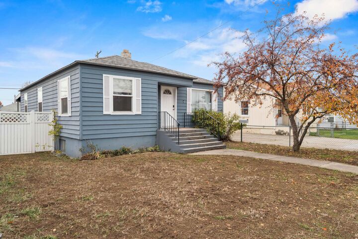 Property Photo: 204 E Princeton Ave WA 99207