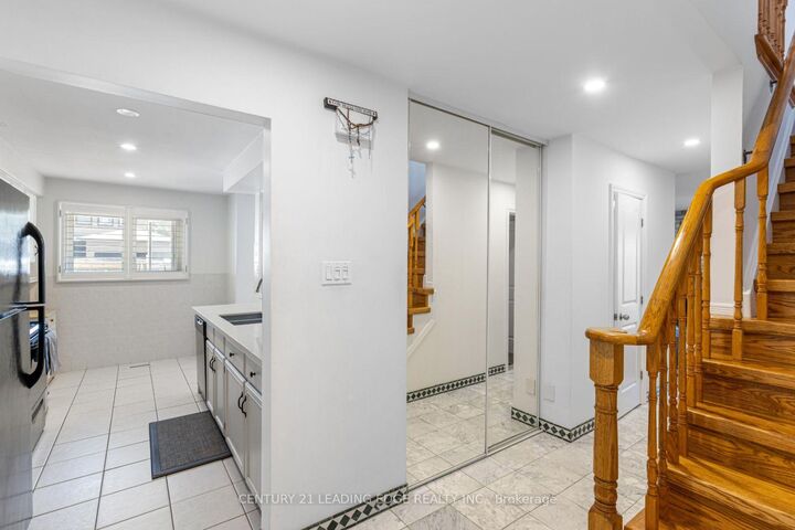 Property Photo:  69 Parkinson Road  ON L3P 4G7 