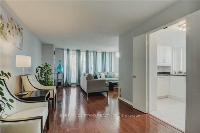 Property Photo:  410 McLevin Avenue 303  ON M1B 5J5 