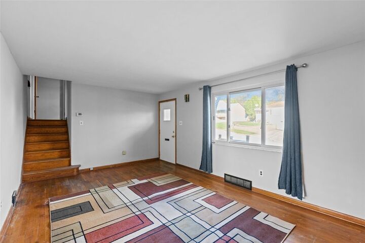 Property Photo: 1210 Linden St PA 15024