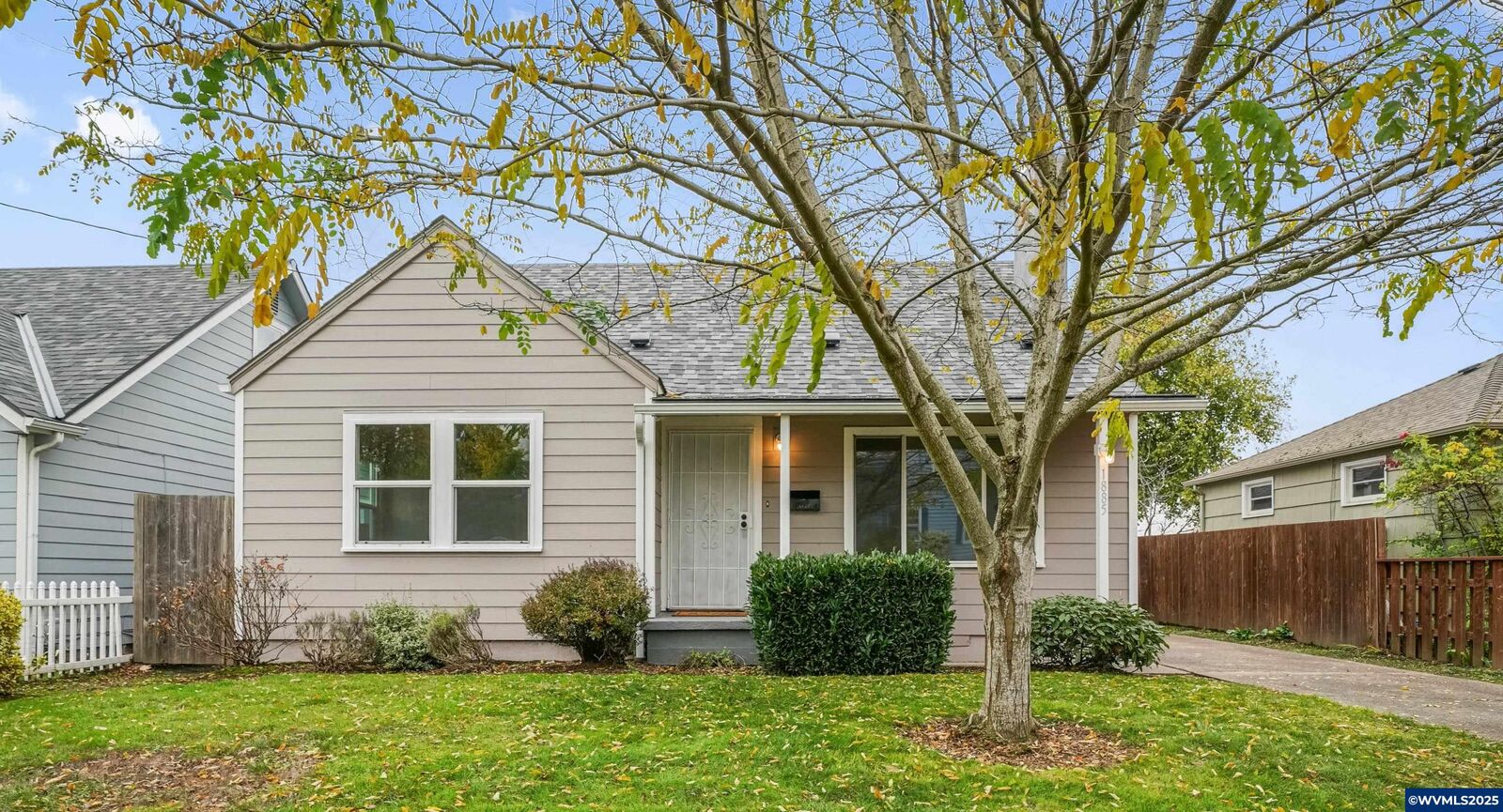 Property Photo: 1885 Garfield St NE OR 97301