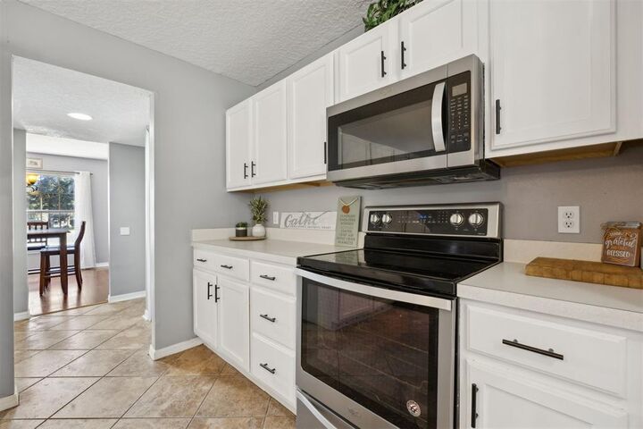 Property Photo: 87002 Kip Lane FL 32097