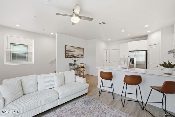 Property Photo:  7959 N 53rd Avenue Ofc  AZ 85301 