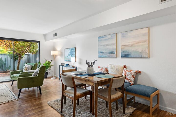 105 Elbridge Avenue  Cloverdale CA 95425 photo