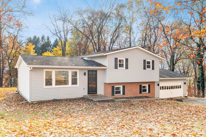 Property Photo: 155 Brentwood Drive OH 43055