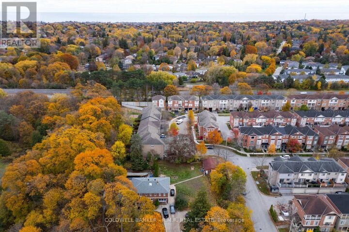 Photo de la propriété:  6387 Kingston Road  ON M1C 1L2 