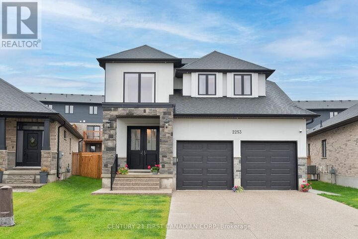 Property Photo: 2253 Linkway Boulevard ON N6K 0K9