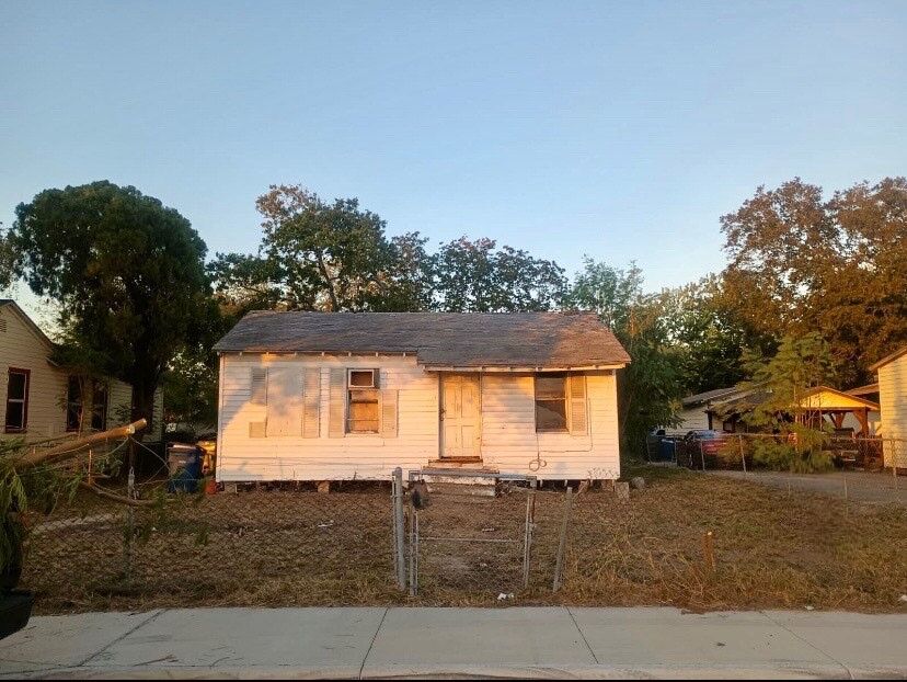 Property Photo:  2622 Belton Street  TX 78416 