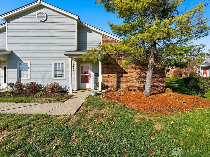 Property Photo: 6694 Wareham Court OH 45459