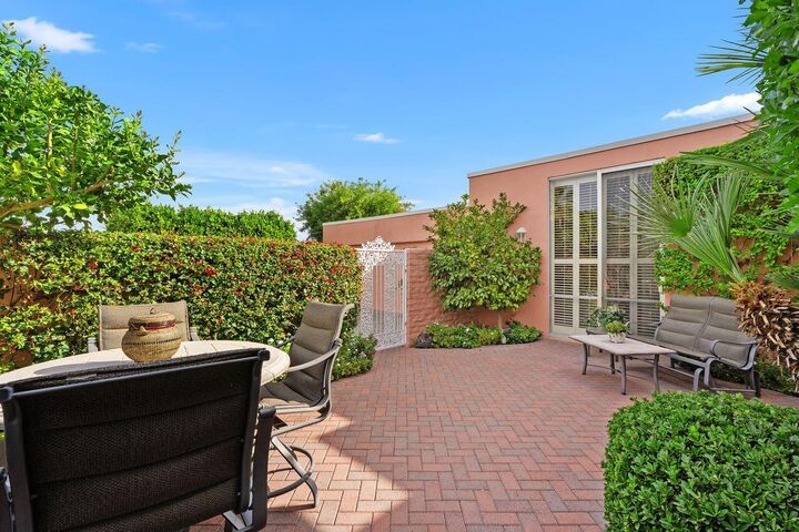 Property Photo: 47212 Marrakesh Drive CA 92260