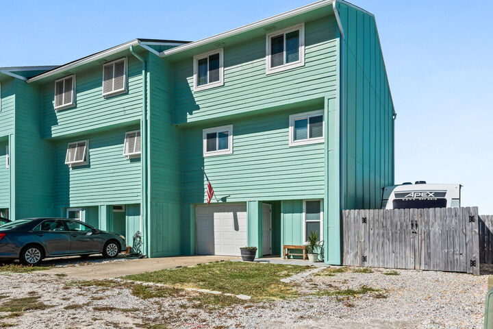 Property Photo: 3240 Quietwater Lane FL 32563