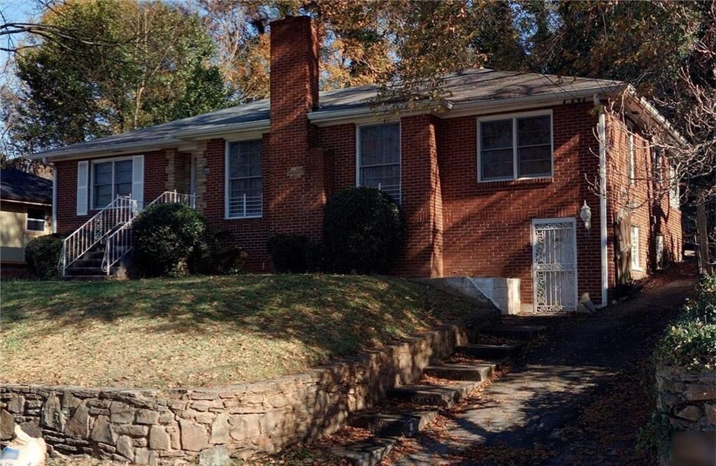 Property Photo:  228 Napoleon Drive SW  GA 30314 