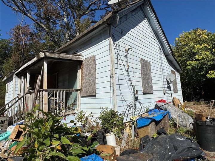 Property Photo:  19 White Place SW  GA 30310 