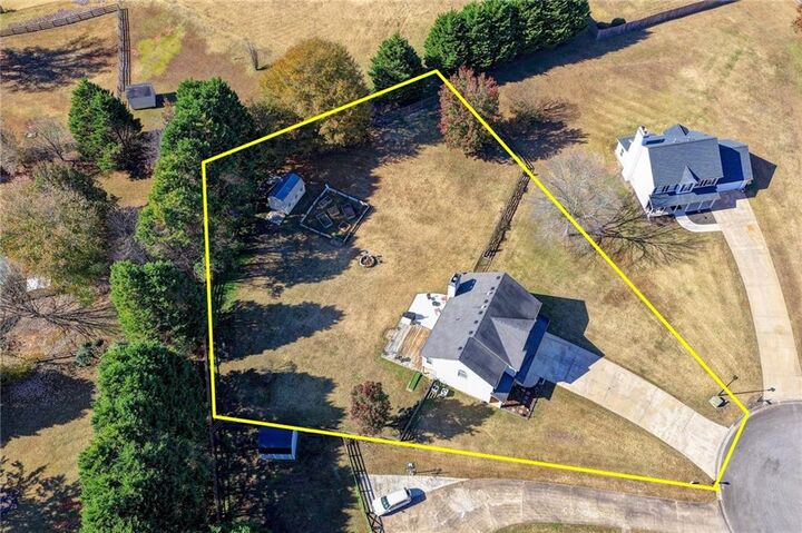 Property Photo: 6255 Dana Way GA 30040