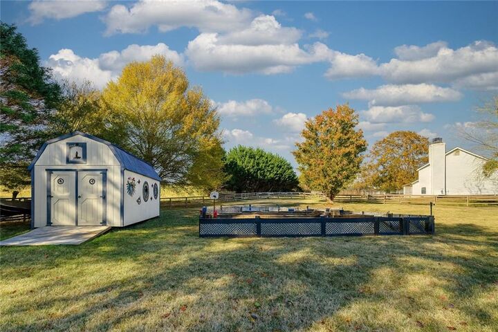 Property Photo: 6255 Dana Way GA 30040