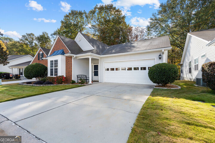 Property Photo:  2053 Village Park Drive  GA 30269 