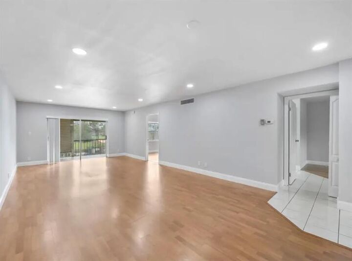 Property Photo: 6100 S Falls Circle Dr 204 FL 33319