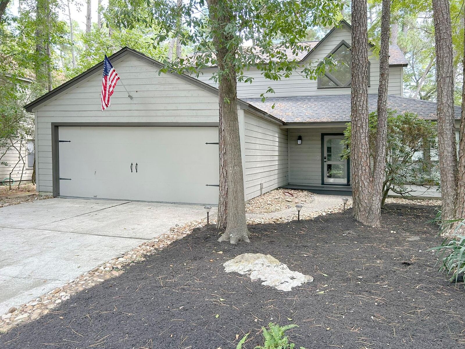 Property Photo: 3 N Mossrock Road TX 77380