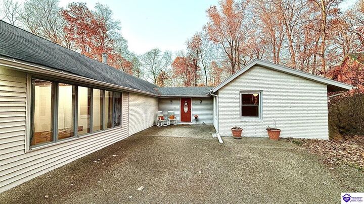Property Photo:  42 Tarnwood Drive  KY 40108 