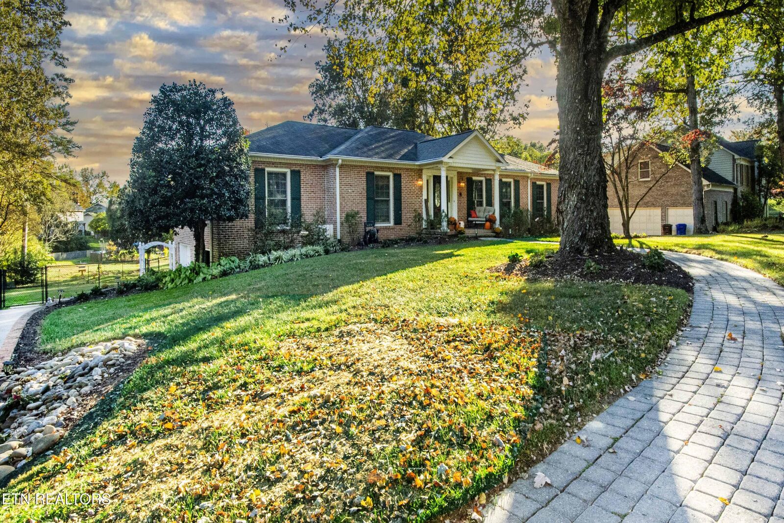 Property Photo:  624 Glen Willow Drive  TN 37934 