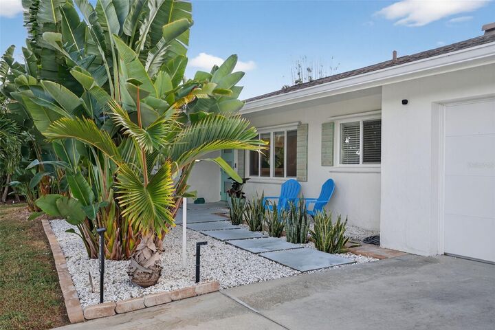 Property Photo: 3735 Duncan Place FL 34239